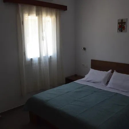Rogalis Family Apartman Vathí